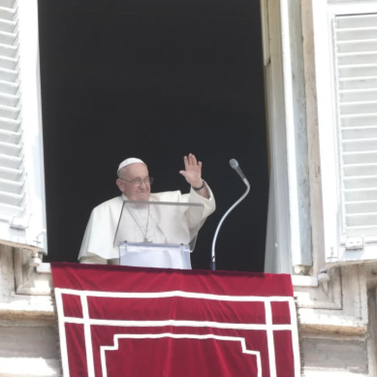 Imagen relacionada de papa francisco acelera agenda reformas