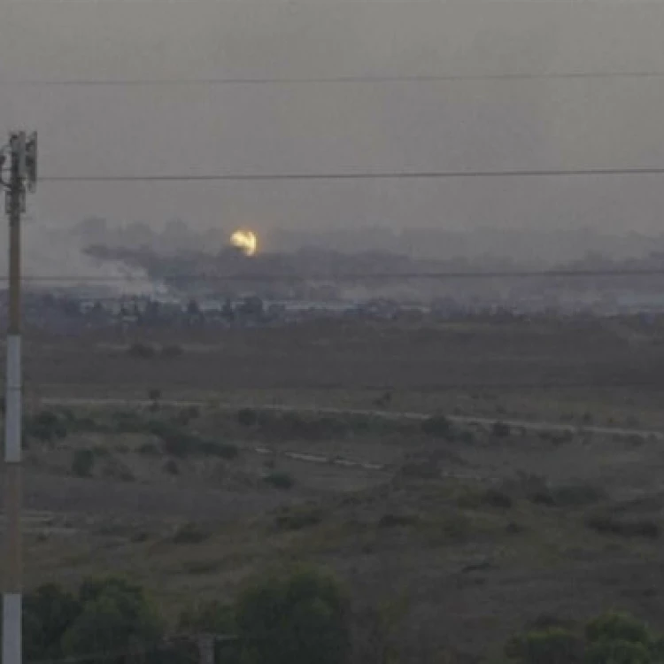 Imagen relacionada de ataques aereos israelies en rafah causan al menos 30 palestinos muertos