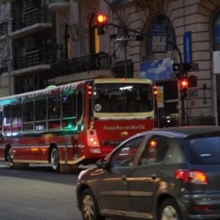 Imagen relacionada de la problematica del transito en argentina a traves de las historias de sus conductores