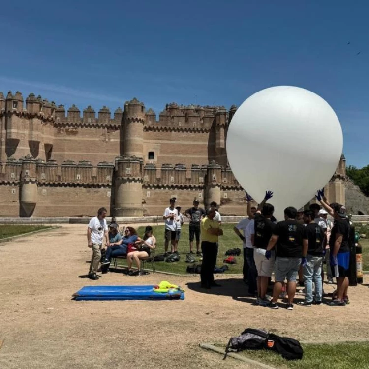 Imagen relacionada de estudiantes madrilenos participan programa lanzamiento aeroespacial globo sonda