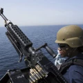 Imagen relacionada de eeuu considera personal armado barcos comerciales iran