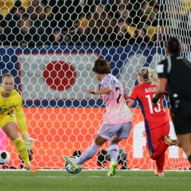 Imagen relacionada de japon avanza a cuartos de final copa mundial mujeres miyazawa goleadora