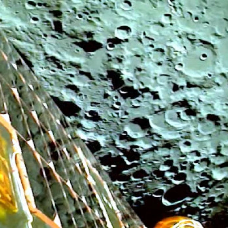 Imagen relacionada de agencia espacial india muestra imagenes luna chandrayaan 3