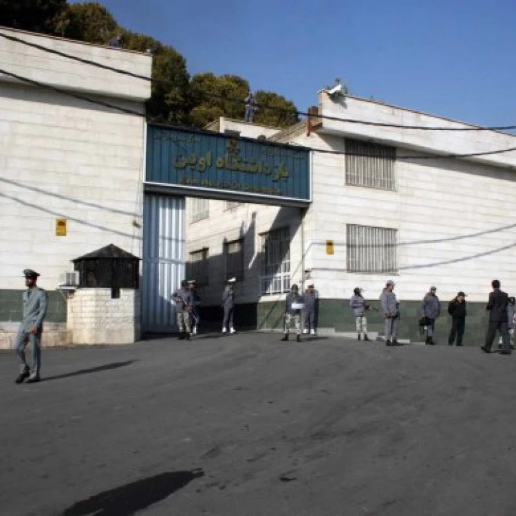 Imagen relacionada de funcionario ue encarcelado iran