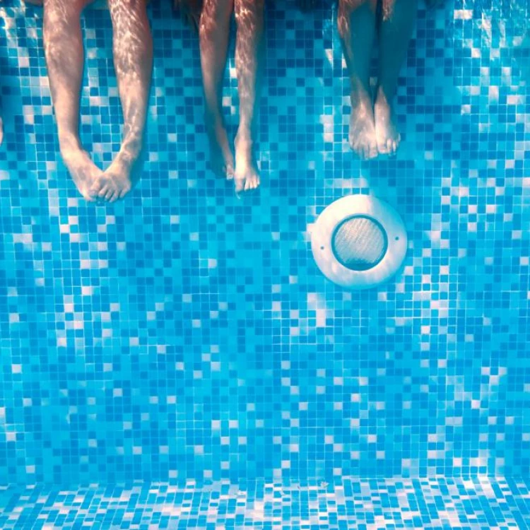 Imagen relacionada de aumentan visitantes piscinas publicas madrid verano