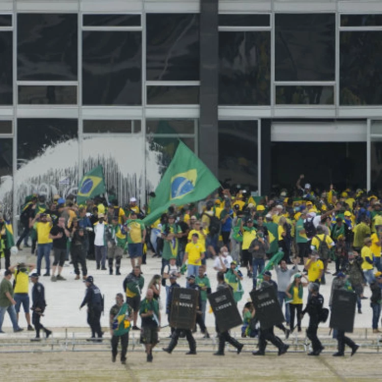 Imagen relacionada de informe acusa jair bolsonaro intentar golpe estado brasil
