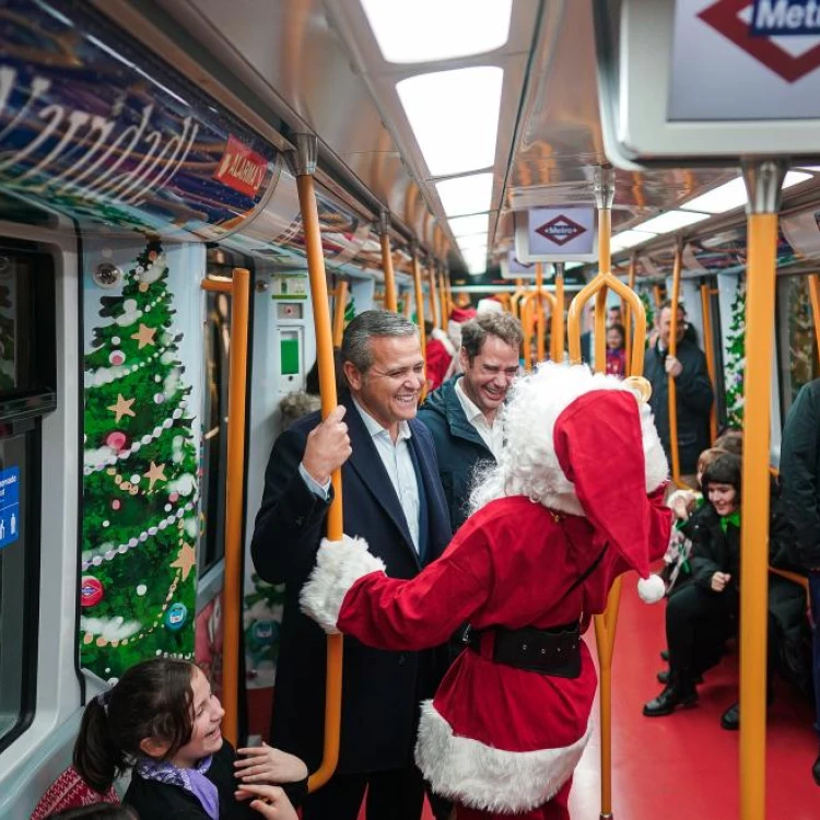 Imagen relacionada de ampliacion tren navidad metro madrid actividades festivas