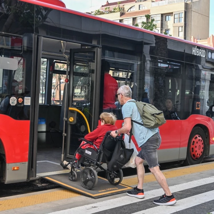 Imagen relacionada de valencia mejoras accesibilidad transporte publico