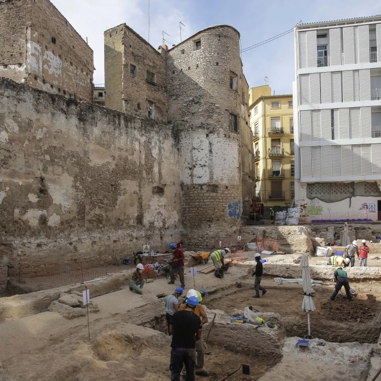 Imagen relacionada de aprobada rescision contrato restauracion muralla islamica valencia