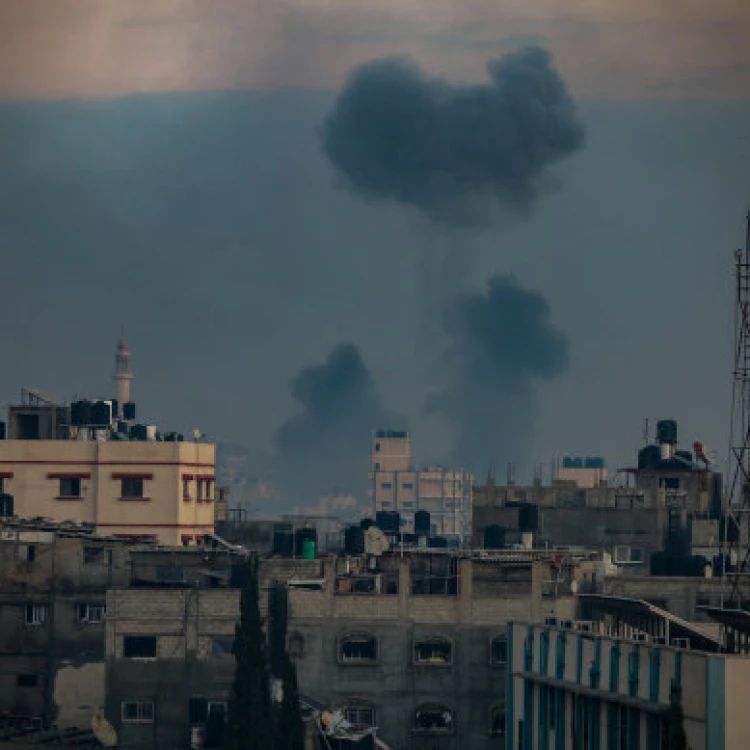 Imagen relacionada de israel lanza nuevos ataques en gaza y causa la muerte de al menos 67 palestinos
