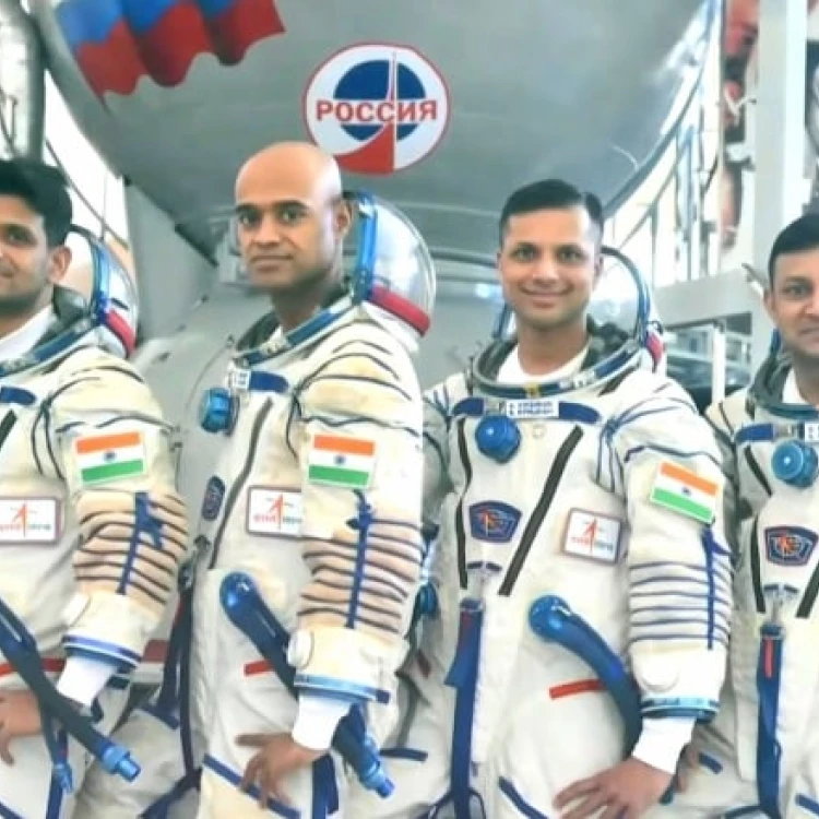 Imagen relacionada de india revela astronautas mision espacial gaganyaan
