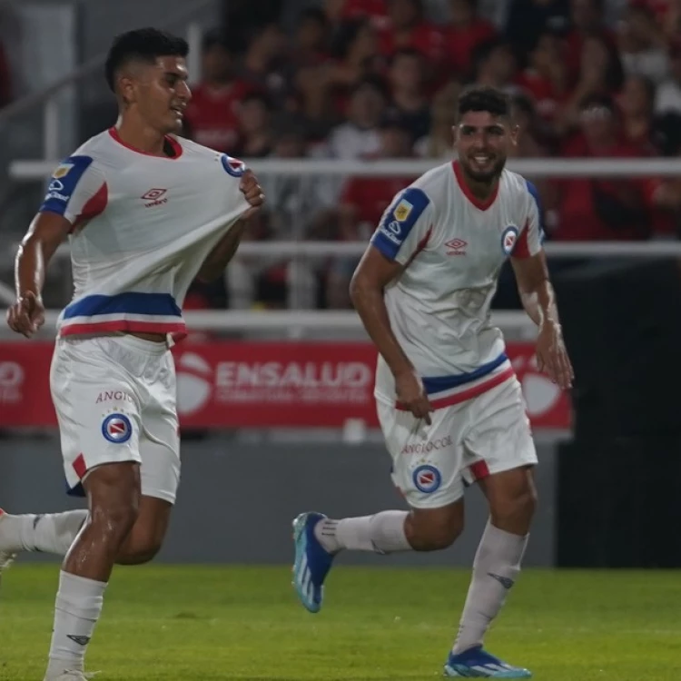 Imagen relacionada de nacional paraguay recibe argentinos juniors copa sudamericana 2024