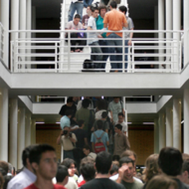 Imagen relacionada de gobierno andalucia destina 252k alojamiento estudiantes puerto real