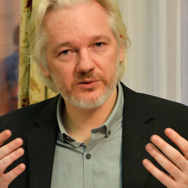 Imagen relacionada de presidente eeuu solicitud cesar persecucion julian assange