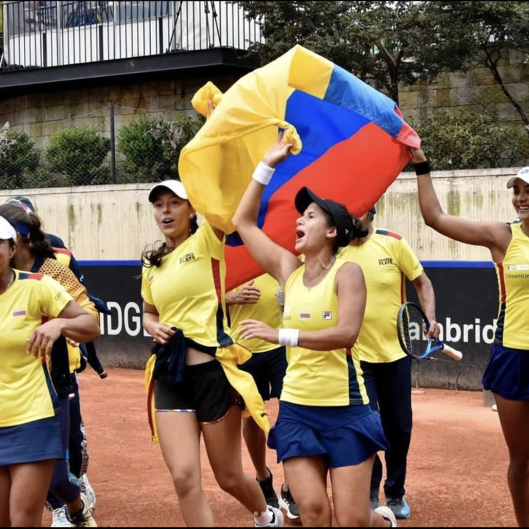 Imagen relacionada de raquetas colombianas campeonas tenis bogota
