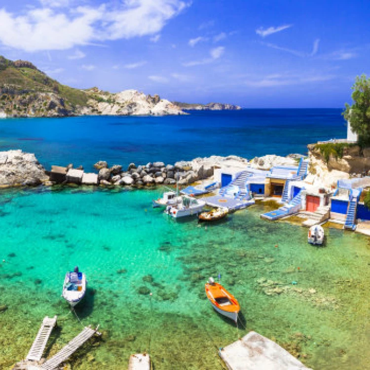 Imagen relacionada de gobierno griego prohibe acceso playas