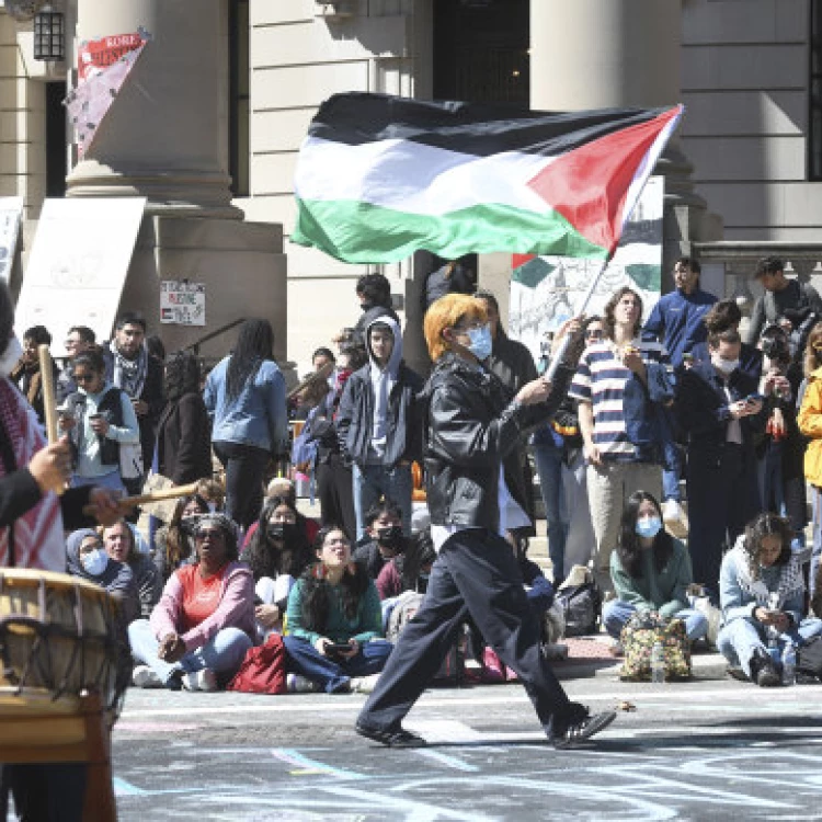 Imagen relacionada de protestas universidades eeuu palestina